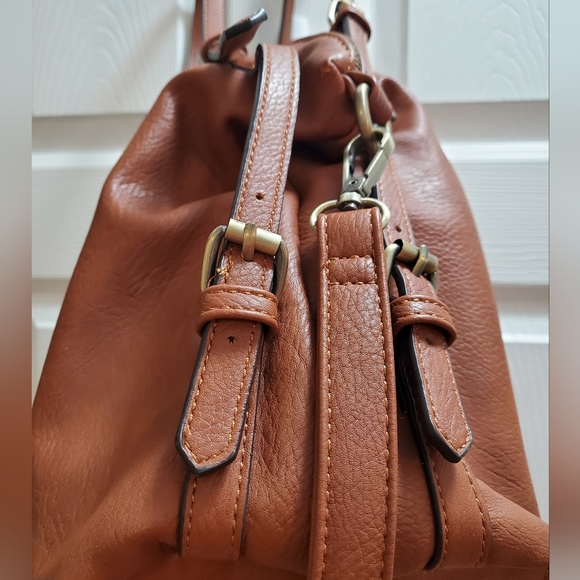 Malibu Skye Satchel with crossbody strap in caramel - Picture 10 of 13